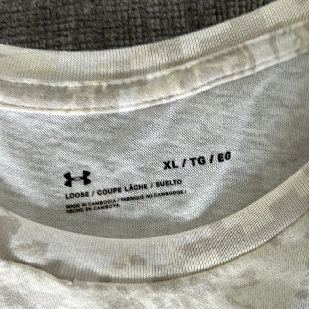 Under armour camouflage T-shirt - Picture 3 of 4